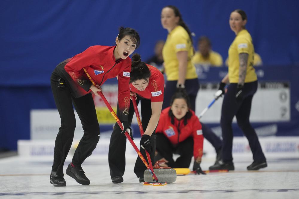 曼城通过其 曼城通过其